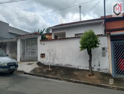 Casa para Venda, em Pinhalzinho, bairro Centro, 2 dormitórios, 2 banheiros, 3 vagas